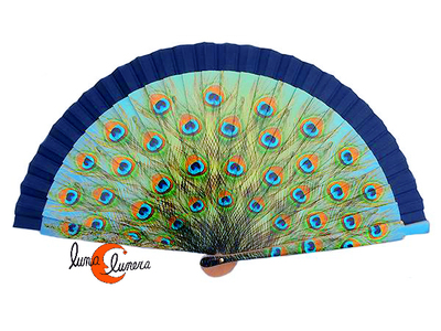 Abanico de tela y madera pintada, pavo real, azul.