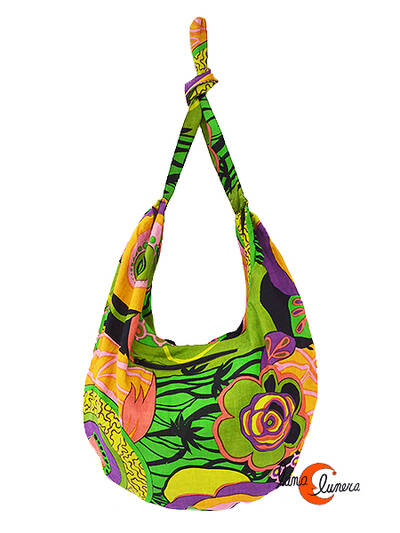 Bolso bandolera de tela redondeado, verde flores.