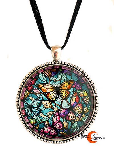 Colgante grande con dibujos. Mariposas.
