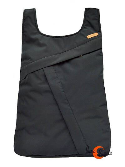 Impermeables. Mochilas de tela Mugling. Mochila redonda negra.