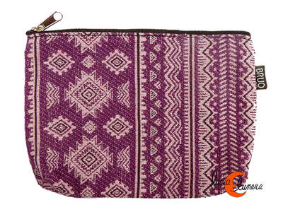 Estuches y neceseres de tela Bruo.  Estuche o pequeño neceser. Lila con dibujos.