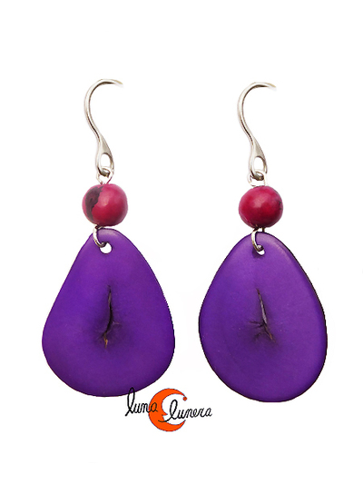 Pendientes semillas de tagua. Morado.