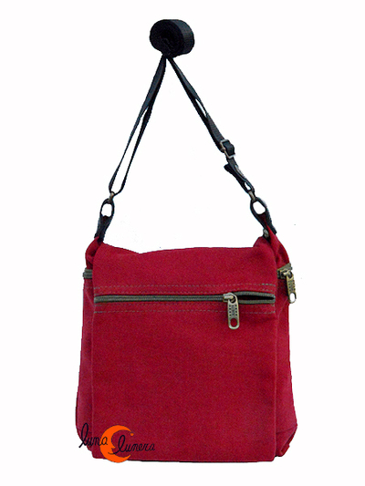 Benetti bolsos de tela, bolso mediano con tapa rojo guinda.