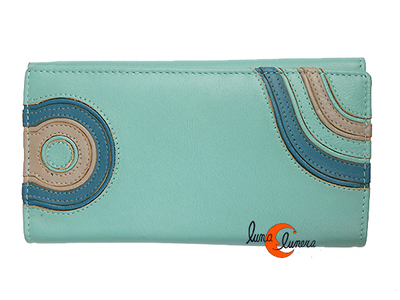 Carteras de piel de colores tipo monedero grande con solapa. Celeste.