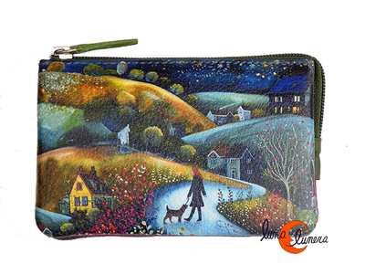 Monedero 21 de piel de colores Belmonte. Niña con su perro.