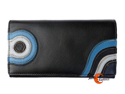 Carteras de piel de colores tipo monedero grande con solapa. Negra.