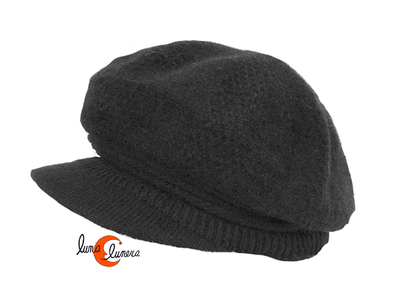 Gorra de lana con visera, negra.