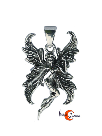 Colgante de plata. Colgante con forma de hada.