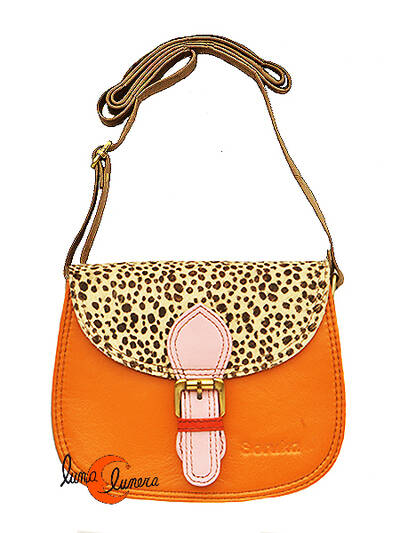 Soruka, bolsos de piel de colores. Bolso pequeño redondo doble costura print, naranjo oscuro.