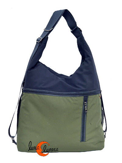 Impermeables. Bolsos de tela Mugling. Bolso mochila verde lisa.
