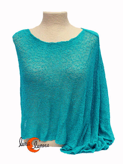 Poncho de punto. Verde turquesa intenso.