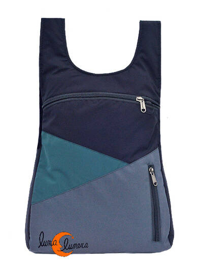 Impermeables. Mochilas de tela Mugling. Mochila redonda triángulos gris y verde oscuro.