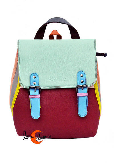 Soruka, mochila bolso de piel de colores. Granate y verde agua.