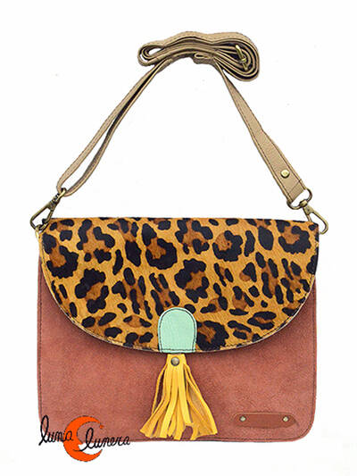 Soruka, bolsos de piel de colores. Bolso grande cuadrado de ante y print, marrón.