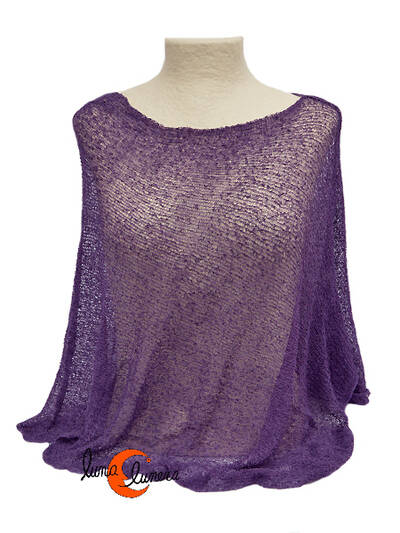 Poncho de punto. Morado oscuro.