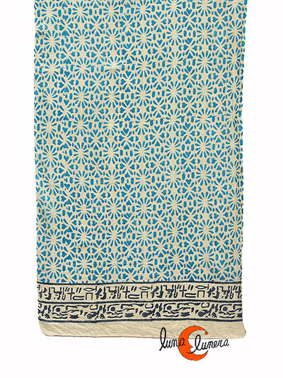 Pañuelo de algodón tipo fular. Turquesa flores.