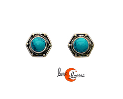 Pendientes de plata y piedra. Pendientes grandes pegados al lóbulo con forma hexagonal, turquesa.