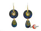 Pendientes de latón, doble con gota pequeña azul.