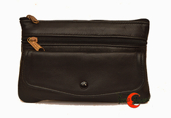 Monederos de piel morgado. Monedero grande con solapa. Negro.