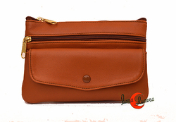 Monederos de piel morgado. Monedero grande con solapa. Color caramelo.