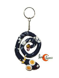 Llaveros con animales de tela, serpiente cascabel enroscada azul marino.