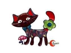 Broche gato de pie con flor en la cola, rojo.