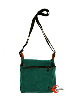 Bolsos y mochilas de tela, colección Vinicius.  Bolso pequeño con tapa. Color verde/azul petróleo.