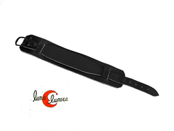 Pulsera de cuero  doble ancho con cierre de hebilla. Negra