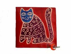 Shanti. Monedero cuadrado con solapa, gato rojo.