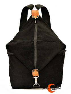 Bolsos y mochilas de tela, colección Vinicius. Mochila mosquetón color negro.