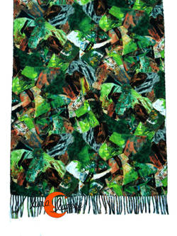 Bufanda o fular de invierno muy suave, abstracto tonos verdes.