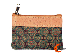 Corcho. Monedero pequeño rectangular con dos cremalleras, Octógos sobre verde.