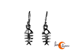 Pendientes de plata. Pendiente pequeño con forma de pez pequeñito.