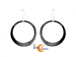 Pendientes de plata. Aro grande de chapa de plata lisa.