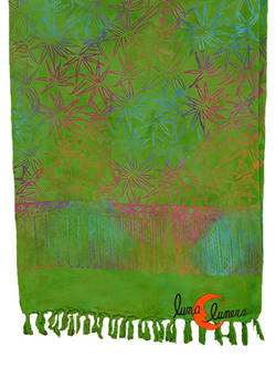 Pareo-fular Bali verde cata con dibujos.