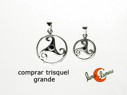 Azabache asturiano, colgantes trisquel de plata y azabache. Grande