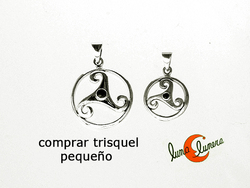 Azabache asturiano, colgantes trisquel de plata y azabache. Pequeño