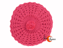 Boina de punto con pompón, rosa fuerte.