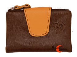 Cartera de piel Belmonte lisa pequeña 26 marrón trabilla amarillo mostaza.