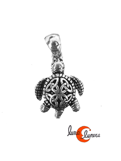 Colgante de plata estilo celta. Colgante tortuga de mar.