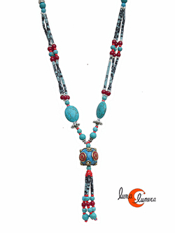 Collares India. Collar de piedras naturales con turquesas y bolitas rojas.