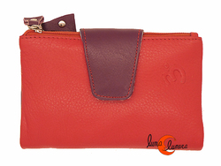 Cartera de piel Belmonte lisa mediana 39 roja con trabilla morada.
