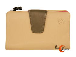 Cartera de piel Belmonte lisa grande 43 beige con trabilla marrón.