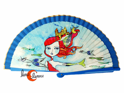 Abanico de tela y madera pintada, mujer con peces.