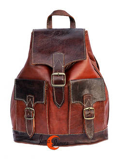 Mochila de cuero marroquí. Mochila mediana picos, solapa oscura.