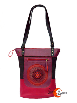 Bolso de cuero artesanal Arco Iris. Bolso shopping grande rectángular para ordenador (máximo de 36 por 24 cm.) rojo frambuesa y morado.