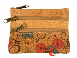 Corcho. Monedero pequeño rectangular con tres cremalleras, dibujos japoneses.