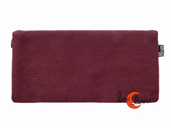 Cartera vegana Bruo de tela con goma. Grande, puedes llevar un móvil en su interior. Granate lisa.