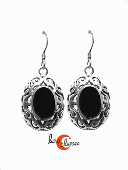 Azabache asturiano. Pendientes calados estilo antiguo.