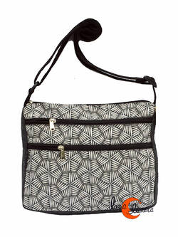 Bolsos de tela BRUO. Bolso bandolera grande mimbre gris.